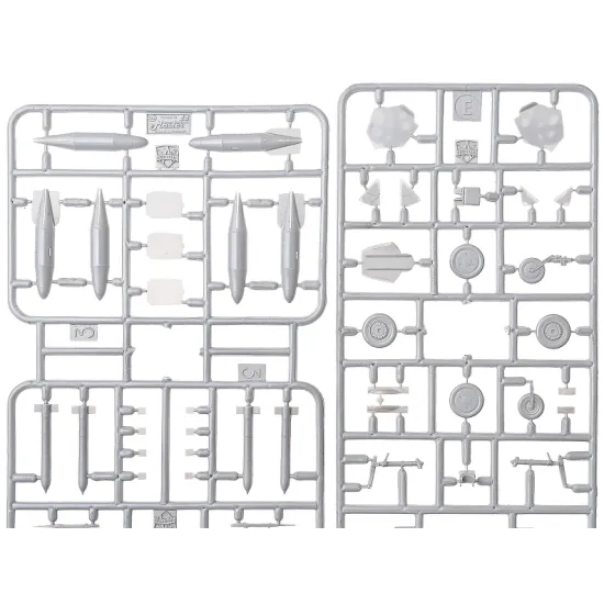 SUKHOI SU-17 FIGHTER-BOMBER 1/72 MODELSVIT 72018