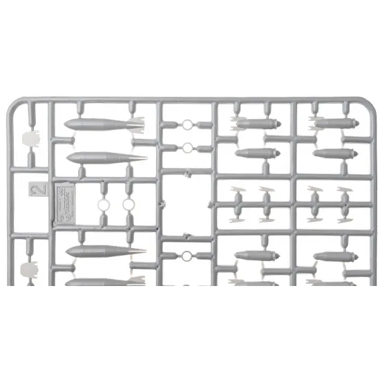 SUKHOI SU-17 SOVIET FIGHTER-BOMBER, EARLY VERSION 1/72 MODELSVIT 72017