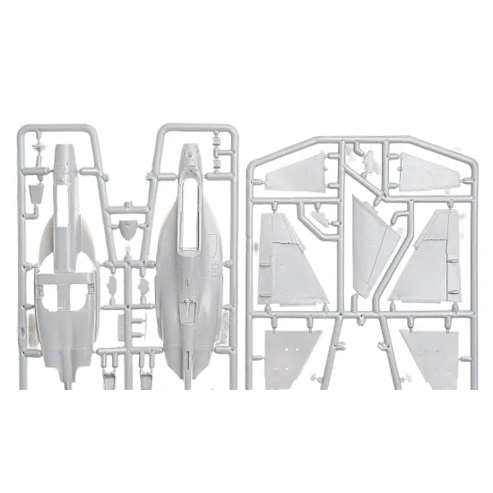 YAKOVLEV YAK-130D RUSSIAN MODERN TRAINER AIRCRAFT 1/72 AMODEL 7293