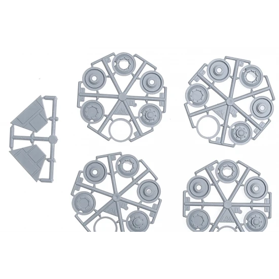 HEAVY ARMORED RADIO CAR ADGZ (FU) 1/35 AMG 35504
