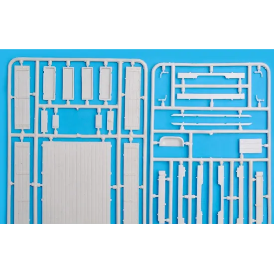 UAZ-452D GOLOVASTIK 1/35 AMG 35403 UAZ-452D GOLOVASTIK 1/35 AMG 35403