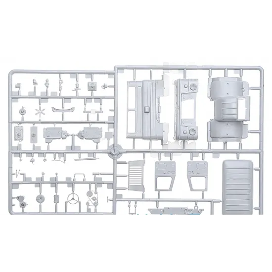 GAZ-66, COMMAND POST VEHICLE R-142N 1/35 EASTERN EXPRESS 35137