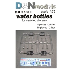 DAN MODELS 35312 WATER BOTTLES 1/35 PLASTIC MODEL KIT